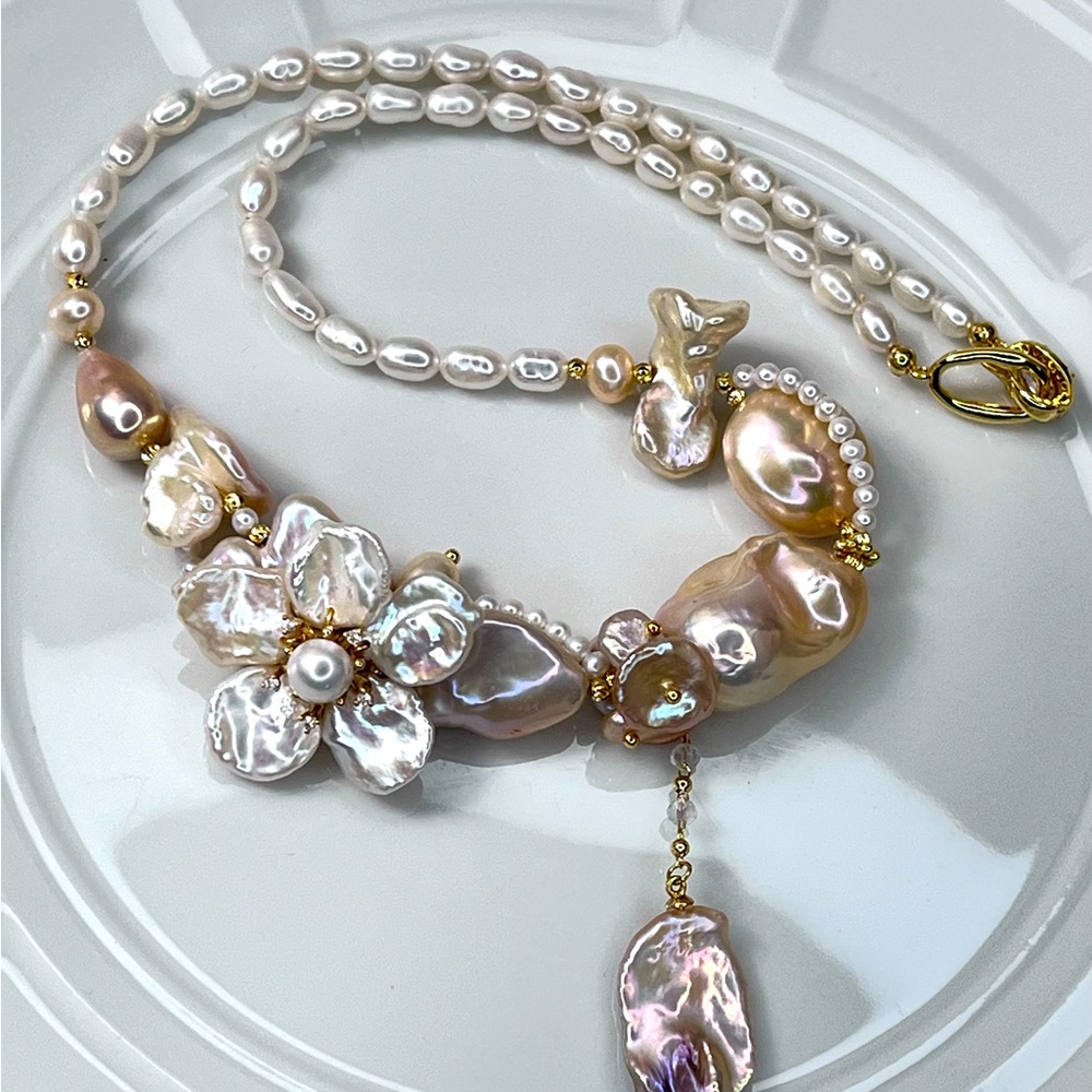 Handmade Premium Champagne Freshwater Keshi Pearl Flower 🌺 Braided Necklace - Picture 6 of 6